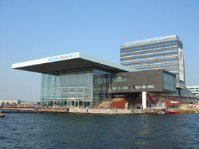 Al honderd jaar in de ban van Nederlandse muziek